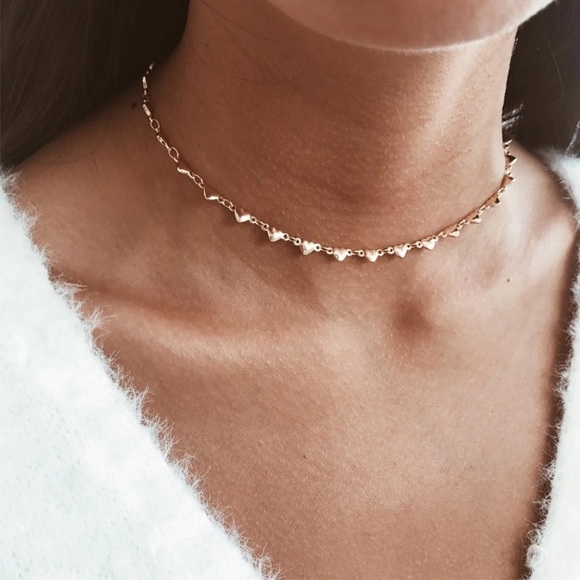Jewelry - 💟dainty heart choker